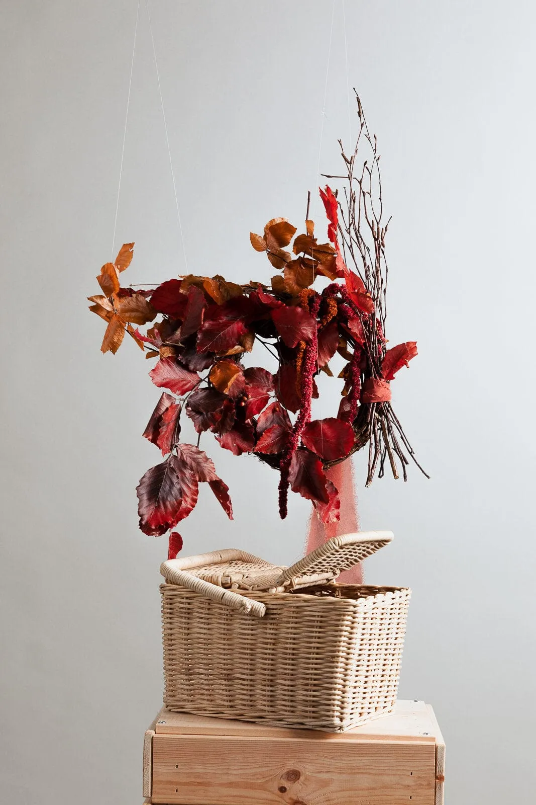 Modern Christmas Wreath No.20 / Autumn Leaves in Soft Winter Door Wreath Christmas Decoration / Christmas Wreath / Xmas Door Wreath